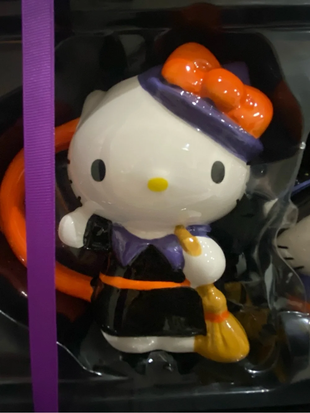 Hello Kitty Halloween Witch Mug with matching figure - Orange & Purple